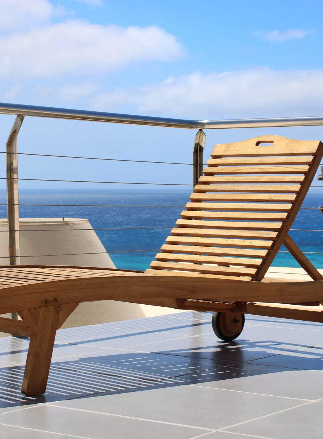 Tumbona en terraza de FuerteVillage Fuerteventura